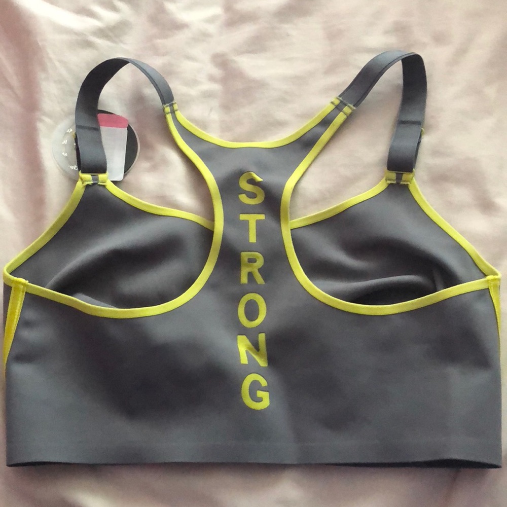 Active sports bra